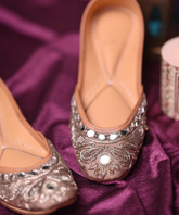 Desert Rose Hand-Embroidered Leather Jutti