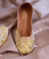 Golden Gate Hand-Embroidered Leather Jutti