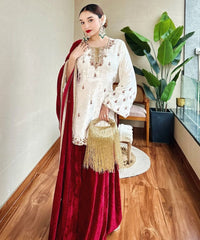 Bailey Gold Georgette Handcrafted Hand Bag