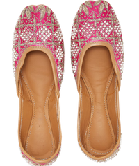 Kesariya Hand-Embroidered Leather Jutti