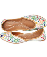 Rabia Hand-Embroidered Leather Jutti
