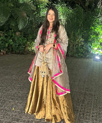 Sheesh Mahal Gold Embellished Potli