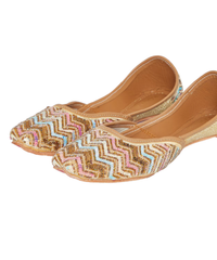Kelaya Hand-Embroidered Leather Jutti