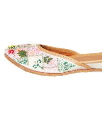 Gul Bahg Hand-Embroidered Leather Jutti