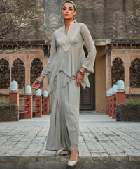 Sahiba Hand-Embroidered Leather Jutti