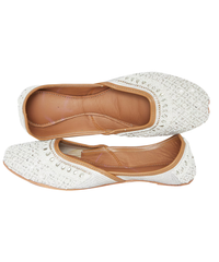 Pearl Play Hand-Embroidered Leather Jutti