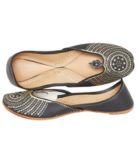 Raina Hand-Embroidered Leather Jutti